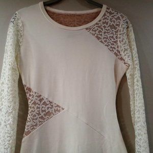 Ladies fitted cocktail dress, off-white, lace sleeves